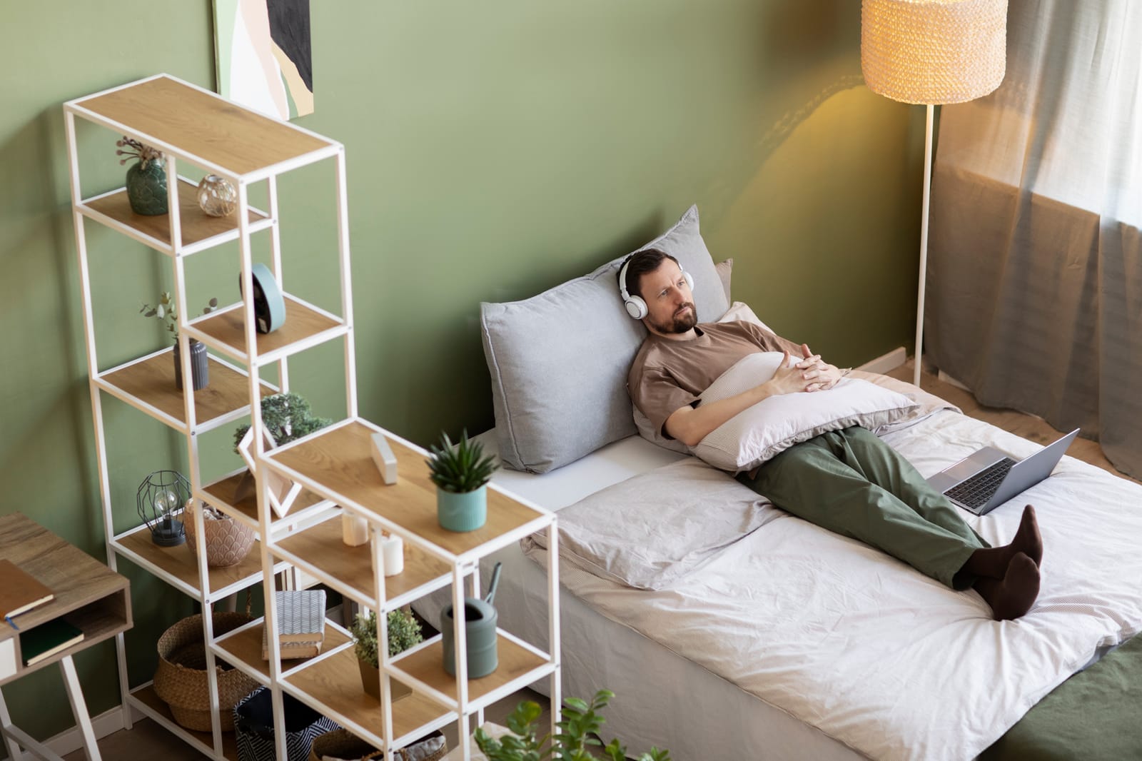 Small-Space Living: Styling a One-Bedroom Apartment